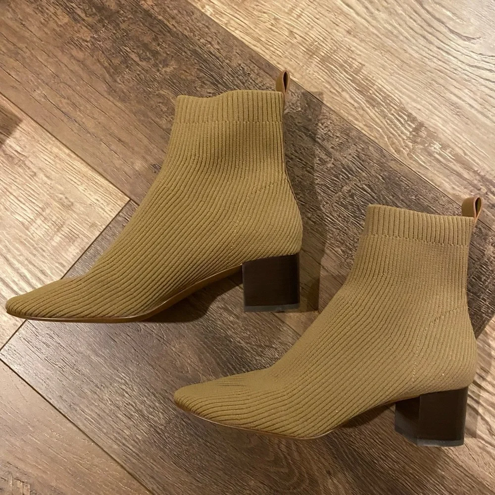 Everlane Glove Boot - Picture 3 of 6